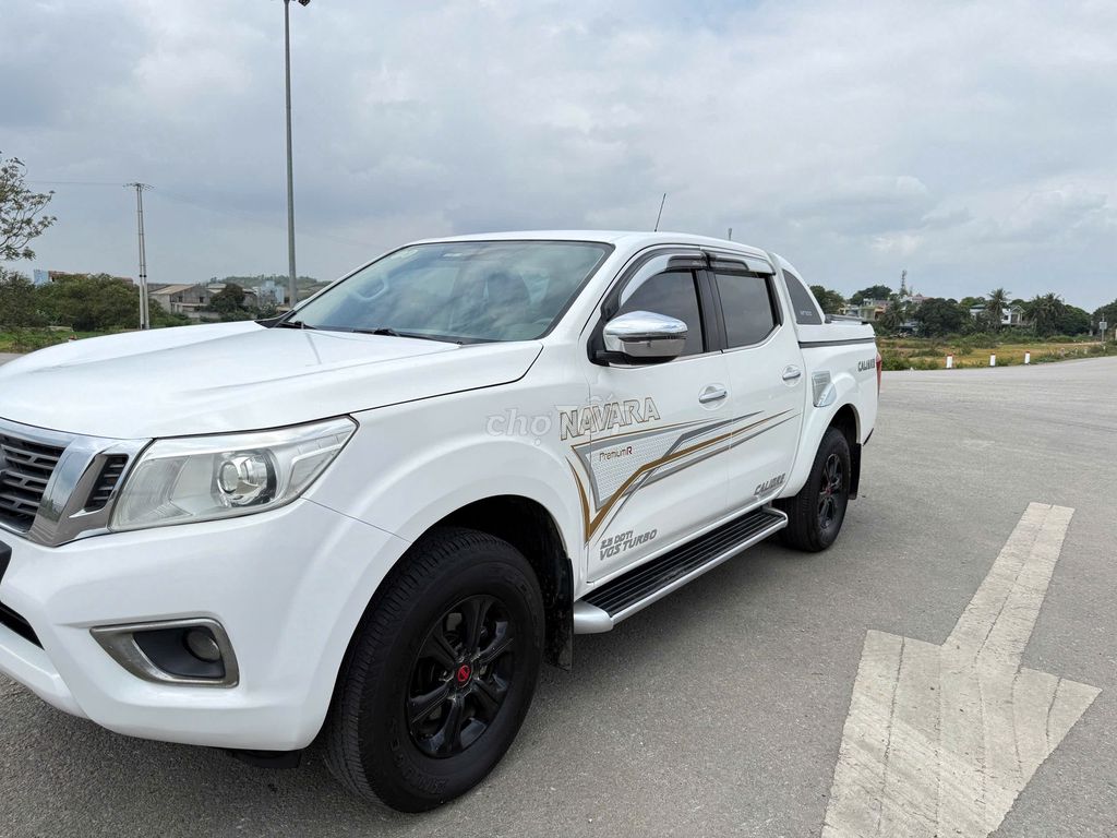 Nissan Navara 2017 - ảnh 2