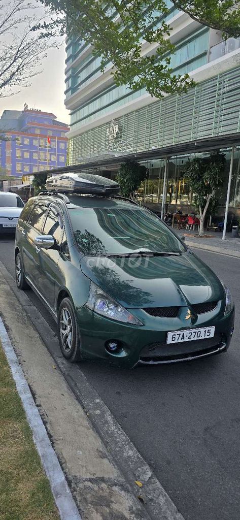 Mitsubishi Grandis - ảnh 2