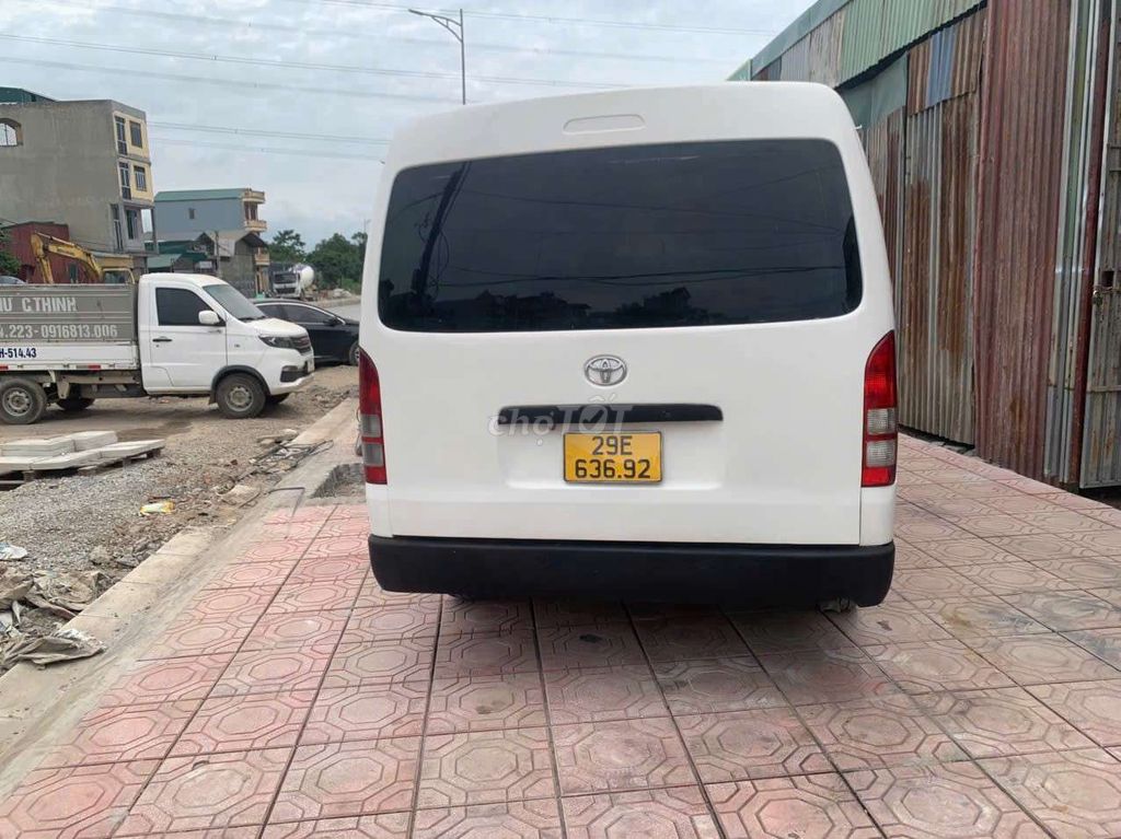 Toyota 2010 - ảnh 2