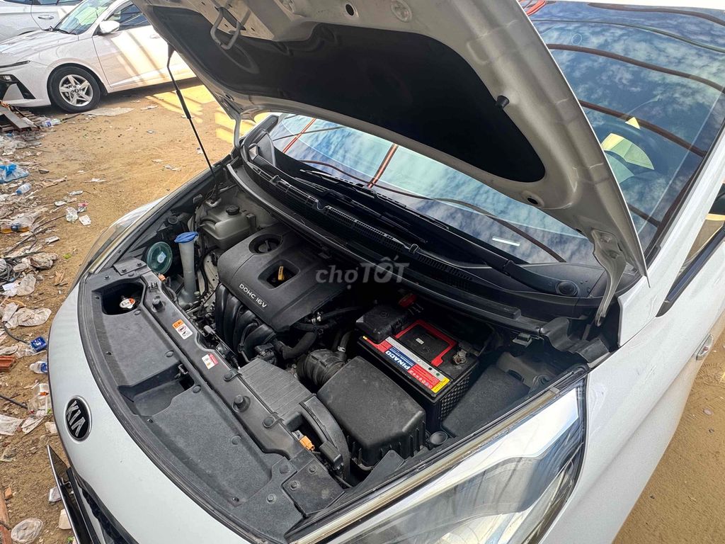 Kia Rondo - ảnh 1