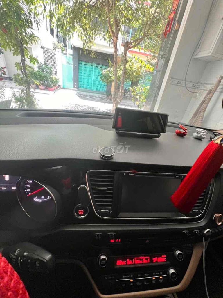 Kia Sedona 2016 - ảnh 1