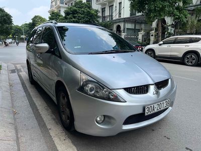 Mitsubishi Grandis - ảnh 1