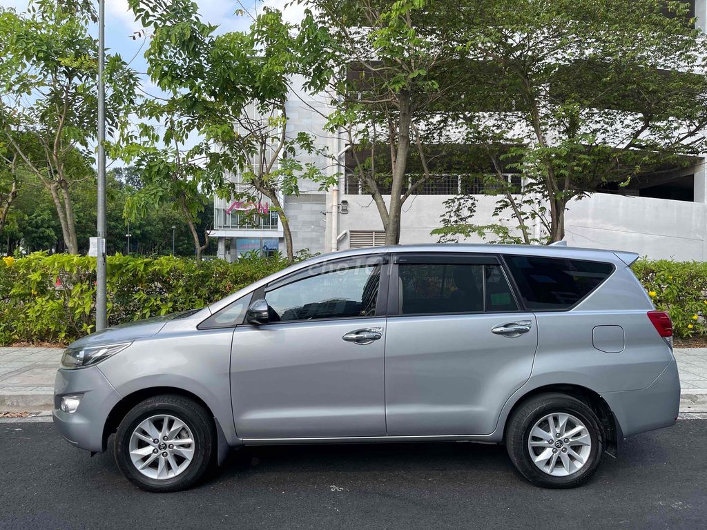 Toyota Innova 2.0G 2019 - ảnh 4