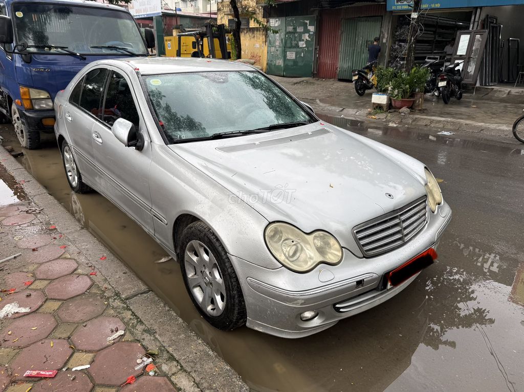 Mercedes-Benz 2004 - ảnh 2