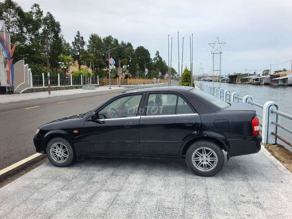Mazda 323 - ảnh 3