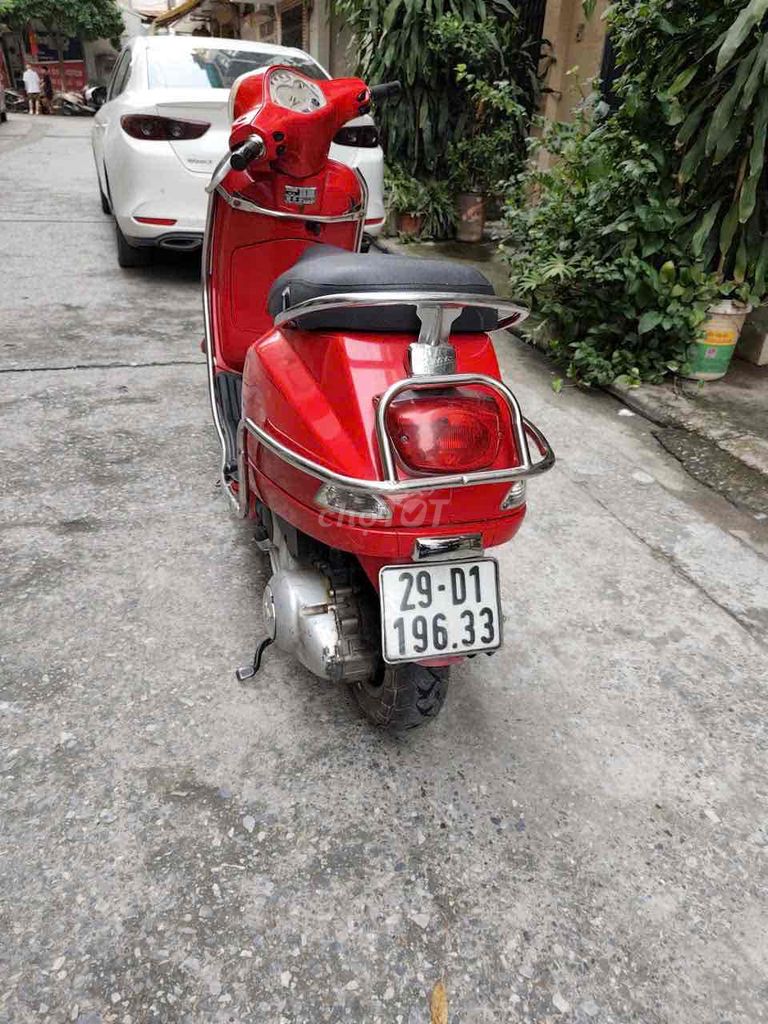 Piaggio Vespa 2012 - ảnh 1