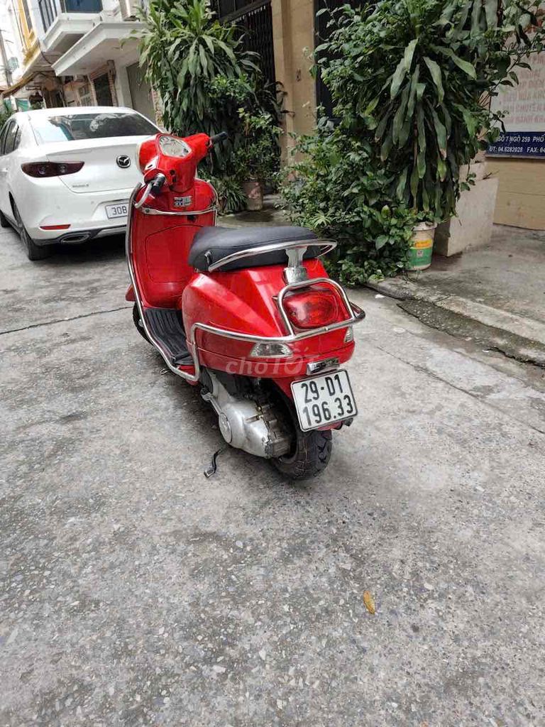 Piaggio Vespa 2012 - ảnh 2