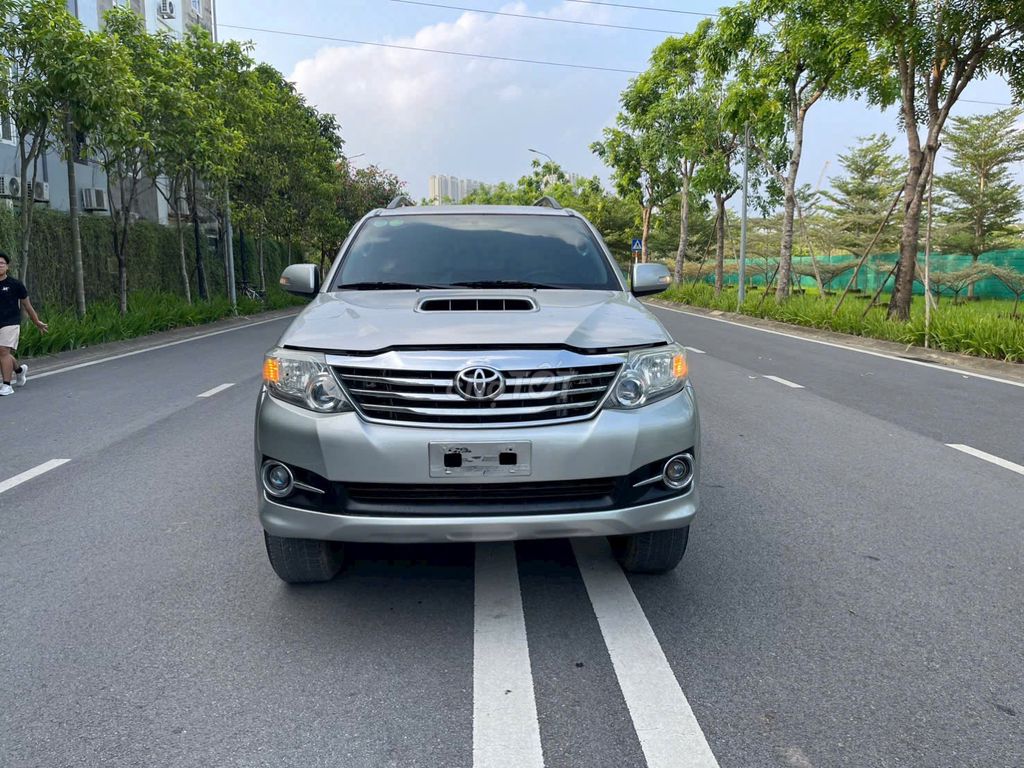 Toyota Fortuner 2015 - ảnh 1