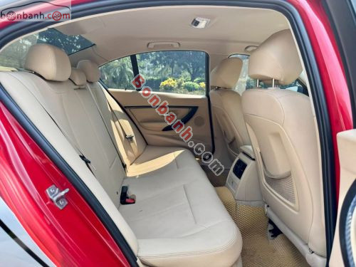 BMW 3 Series 320i 2012 - ảnh 4