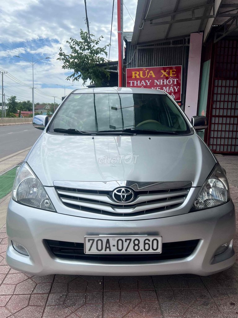 Toyota Innova G - ảnh 1