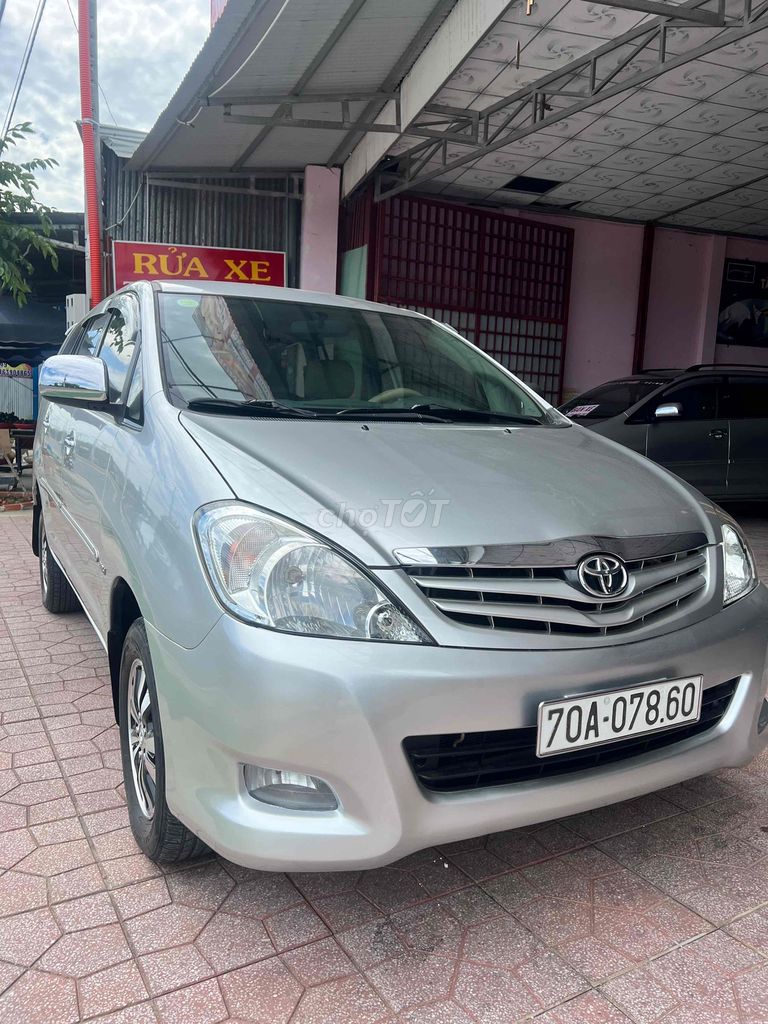 Toyota Innova G - ảnh 2
