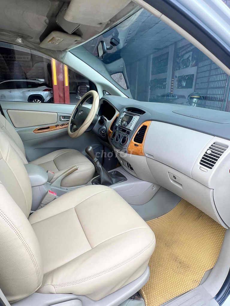 Toyota Innova G - ảnh 5