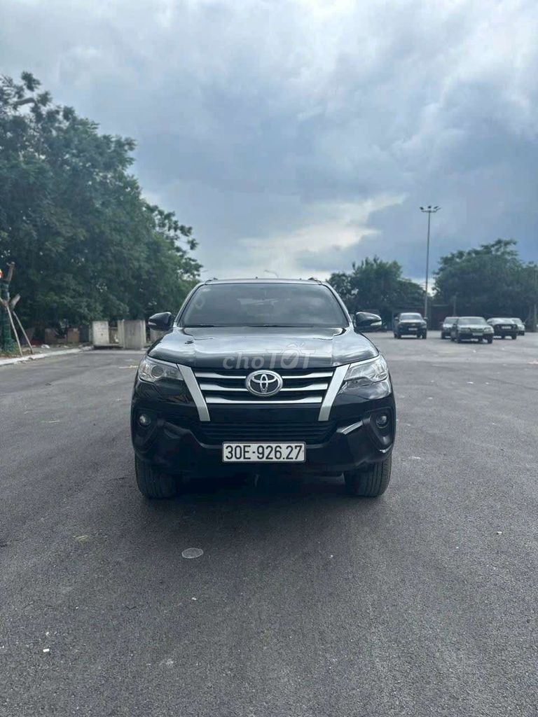 Toyota Fortuner - ảnh 1