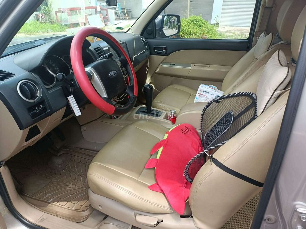Ford Everest - ảnh 4