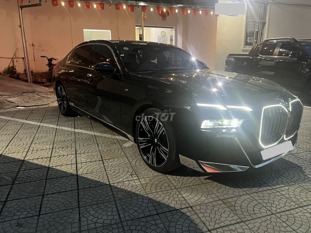 BMW - ảnh 1