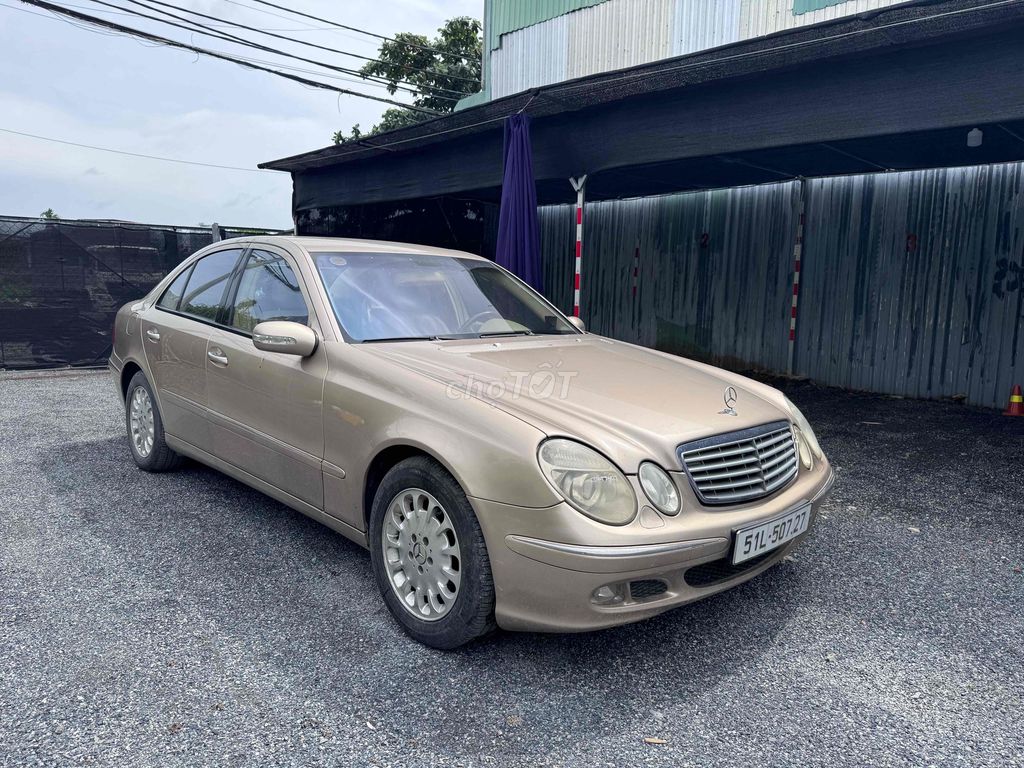 Mercedes-Benz 2004 - ảnh 1