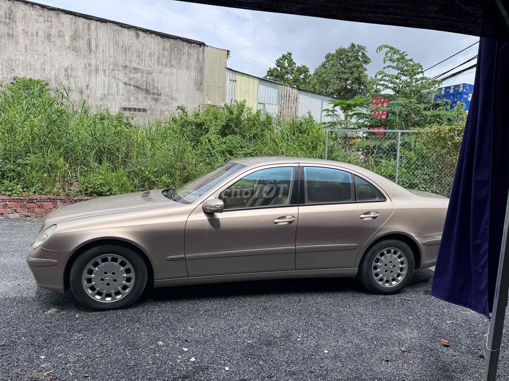 Mercedes-Benz 2004 - ảnh 3