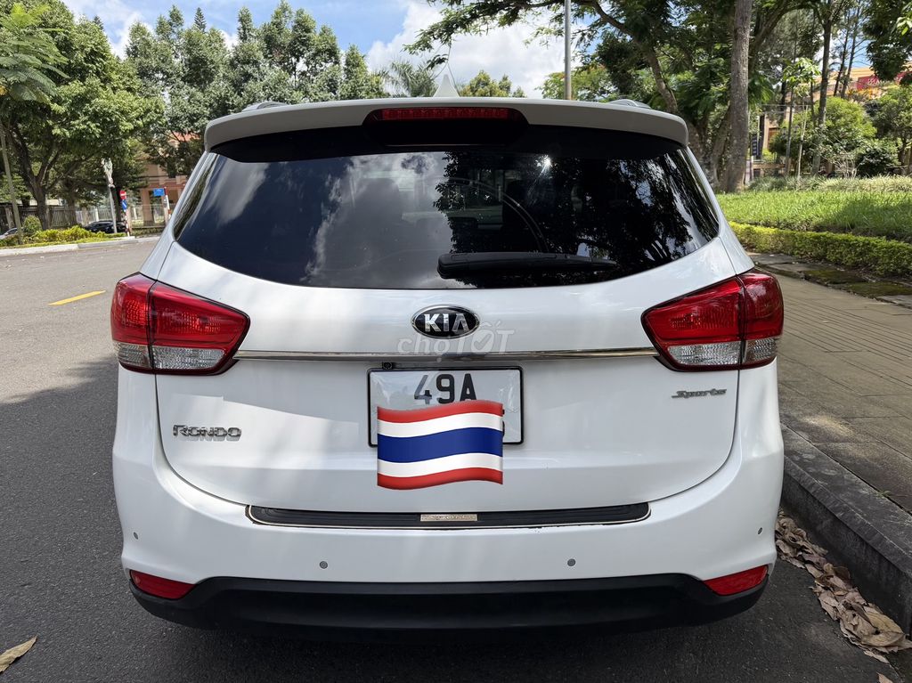 Kia Rondo 2016 - ảnh 2