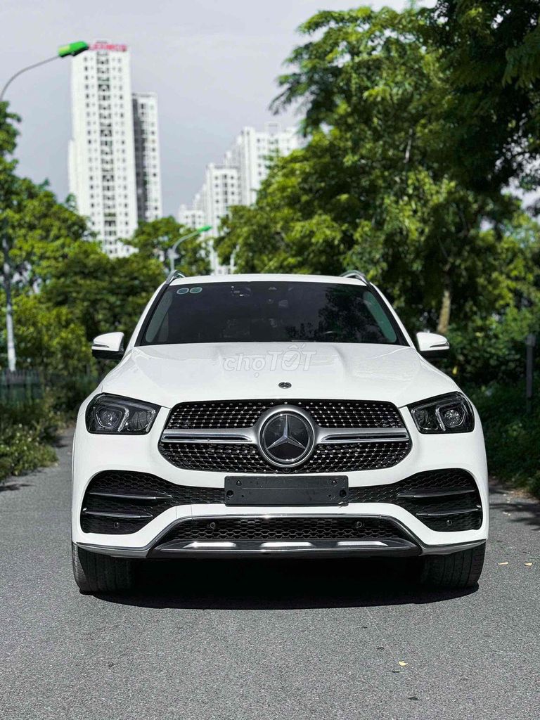 Mercedes-Benz 2020 - ảnh 1