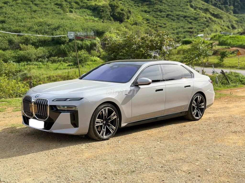 BMW 2023 - ảnh 1