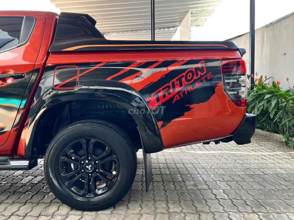 Mitsubishi Triton 2021 - ảnh 2