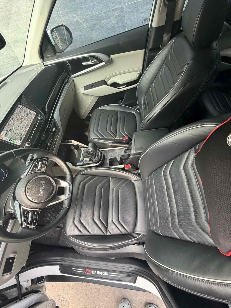 Kia Carens - ảnh 4