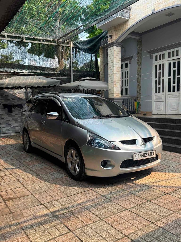 Mitsubishi Grandis 2008 - ảnh 1
