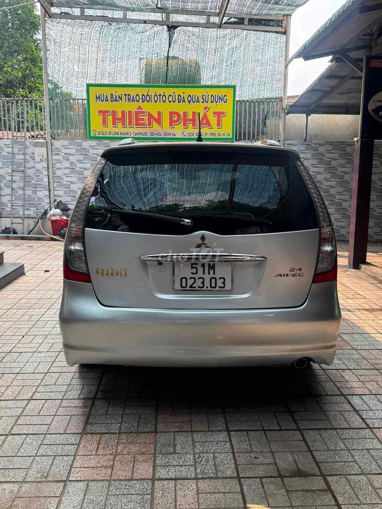 Mitsubishi Grandis 2008 - ảnh 5