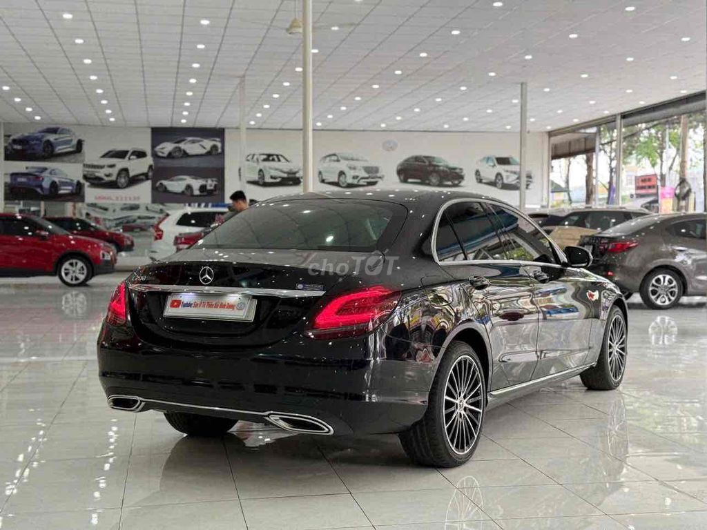 Mercedes-Benz 2021 - ảnh 3