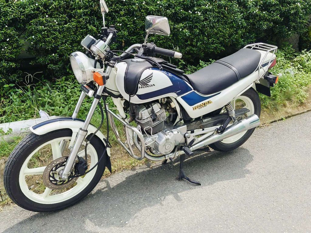 HONDA CB 2004 - ảnh 1