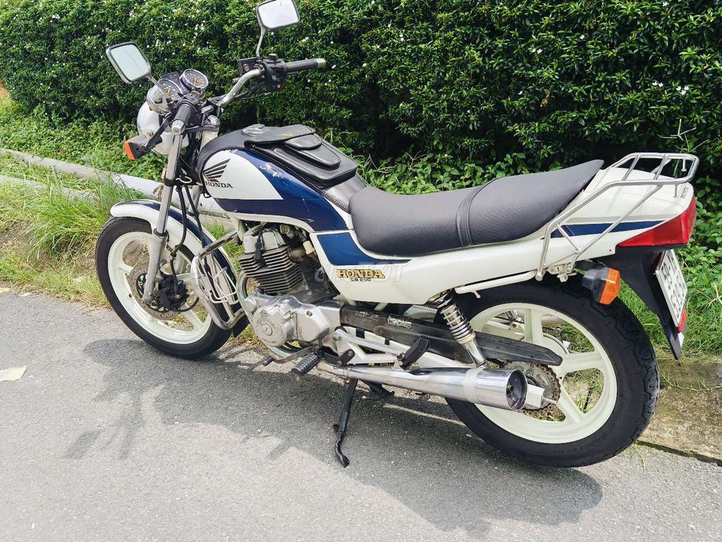 HONDA CB 2004 - ảnh 2