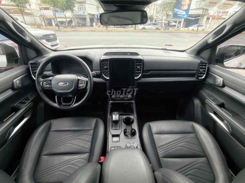Ford Everest 2025 - ảnh 4