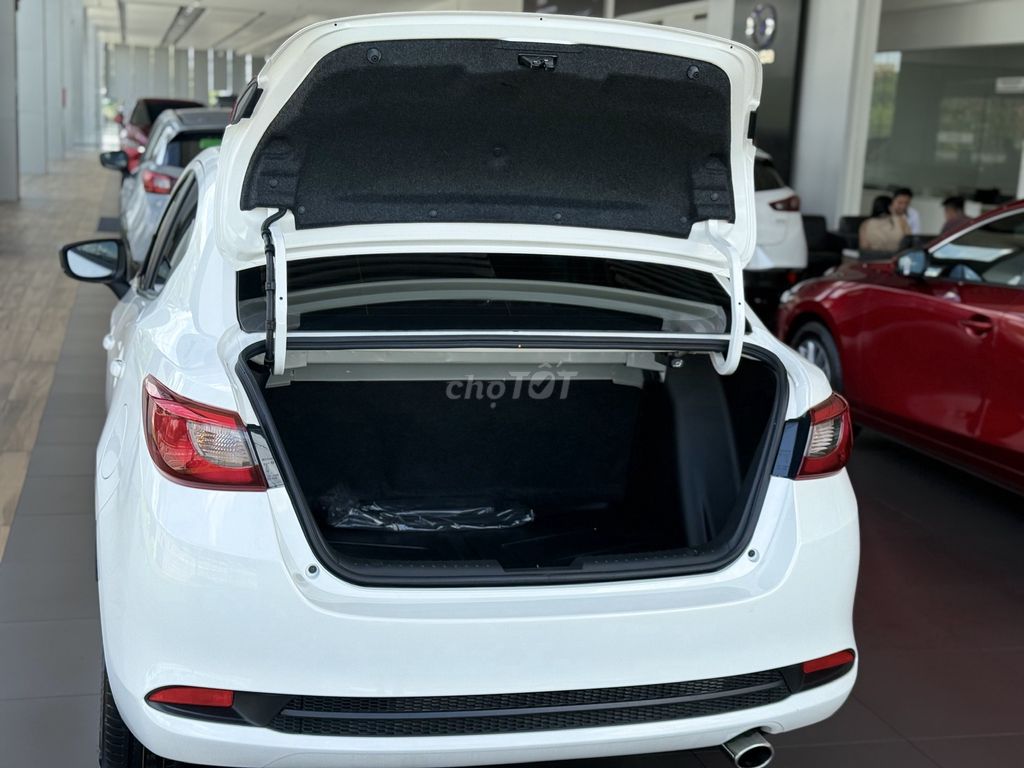 Mazda 2 2026 - ảnh 4