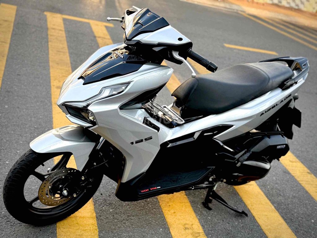 Airblade 2023 - ảnh 2