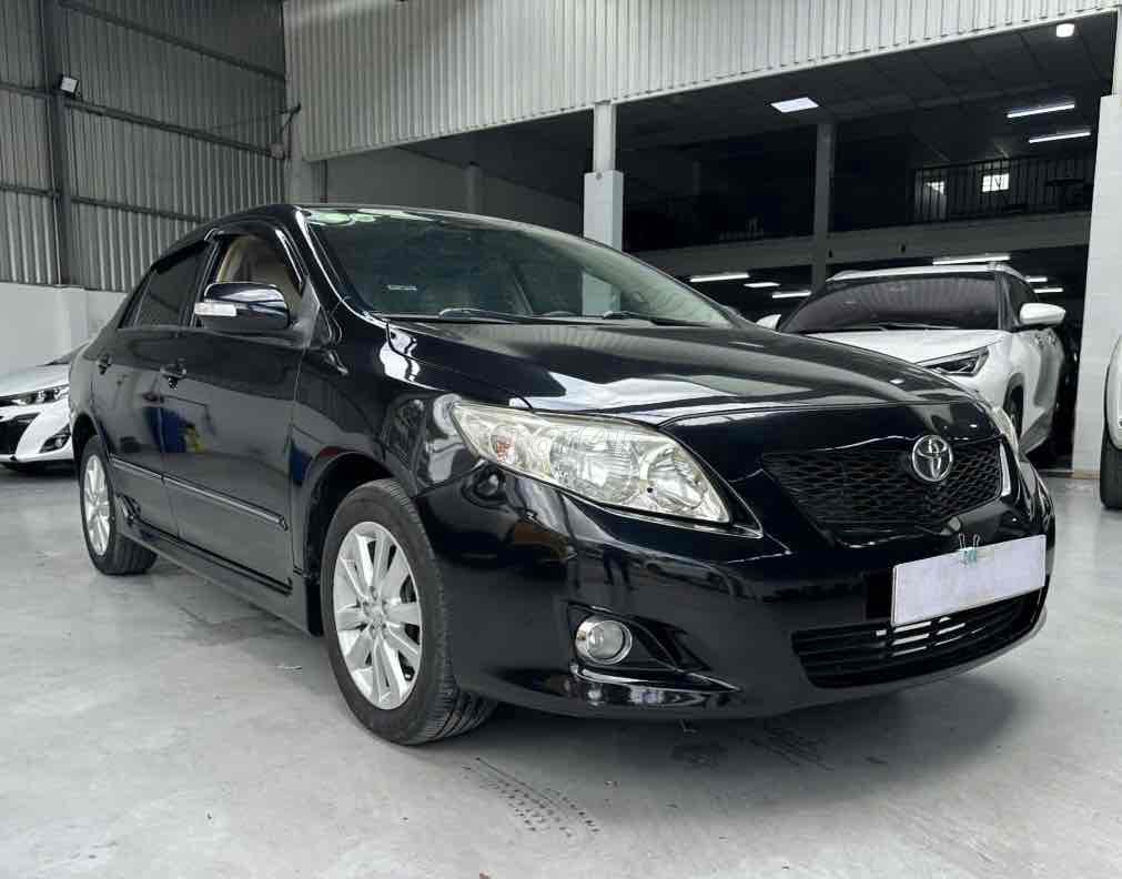 Toyota Corolla Altis 2010 - ảnh 2