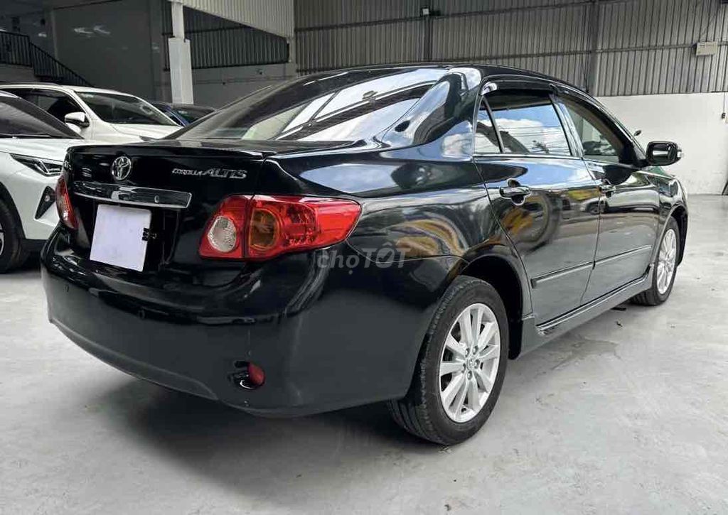 Toyota Corolla Altis 2010 - ảnh 3