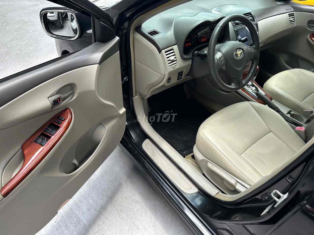 Toyota Corolla Altis 2010 - ảnh 5