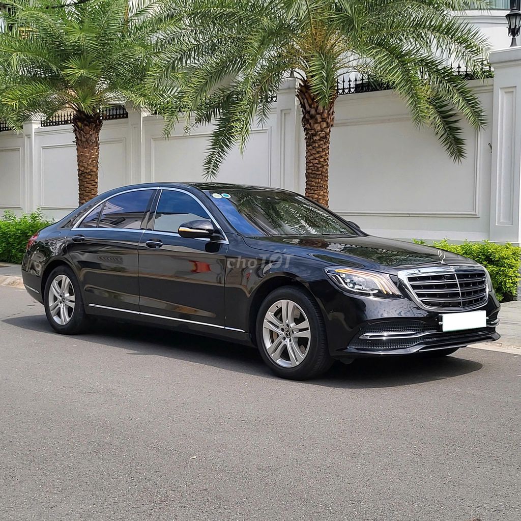 Mercedes-Benz 2018 - ảnh 1