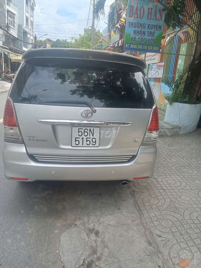 Toyota Innova 2009 - ảnh 2