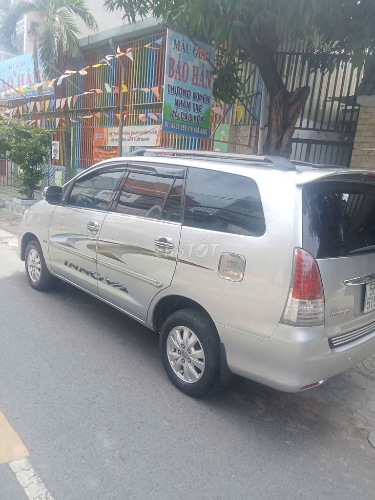 Toyota Innova 2009 - ảnh 3