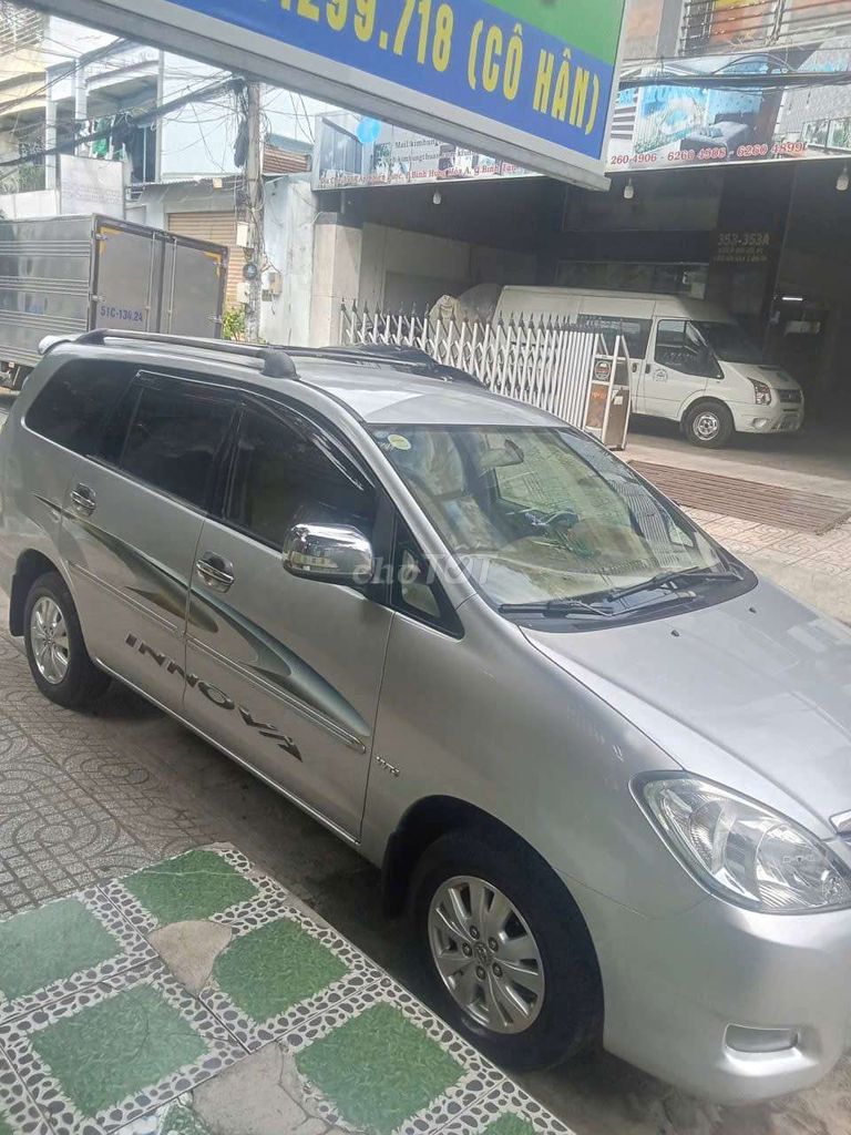 Toyota Innova 2009 - ảnh 4