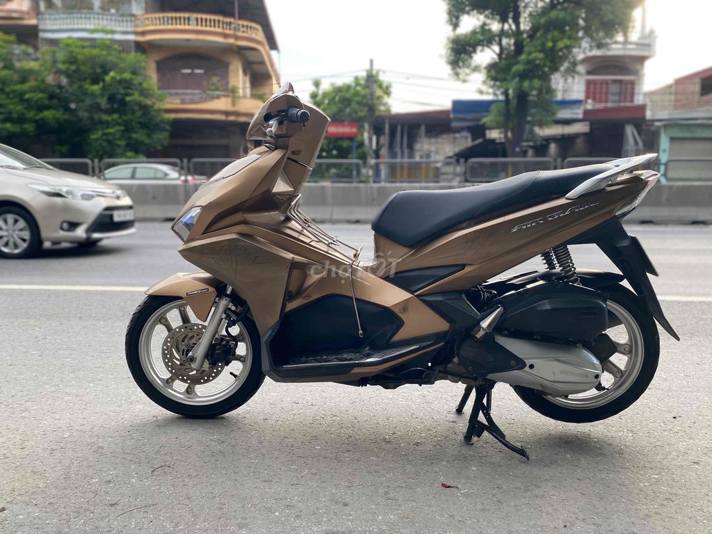 Honda Air Blade 2017 - ảnh 3