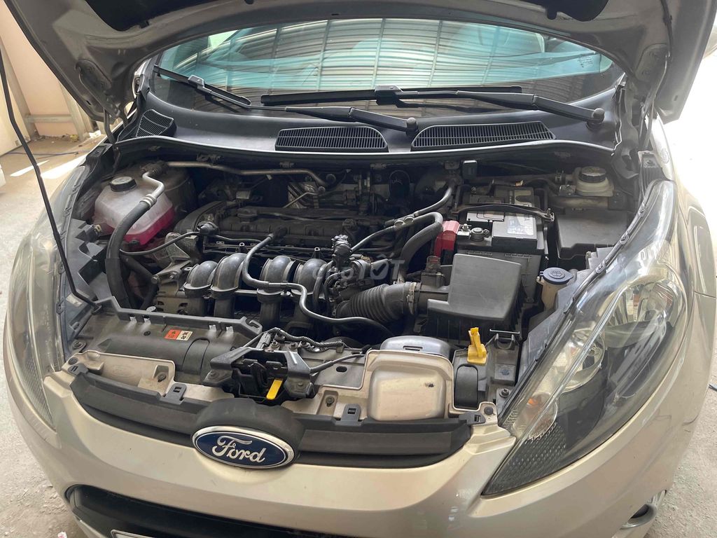 Ford Fiesta 2012 - ảnh 1