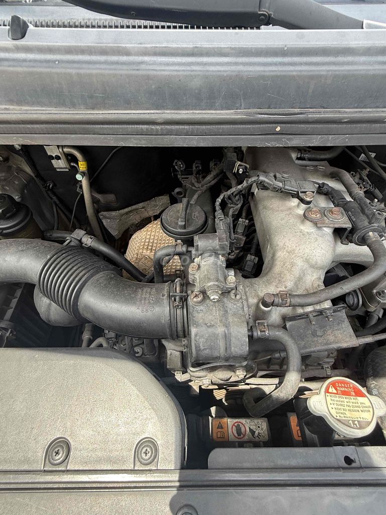 Hyundai Starex 2013 - ảnh 4