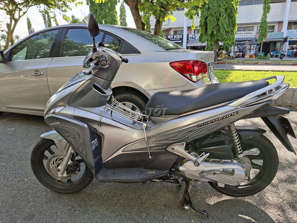 Honda Air Blade 2011 - ảnh 2