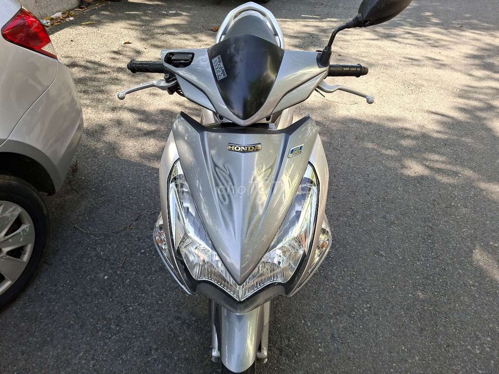 Honda Air Blade 2011 - ảnh 3