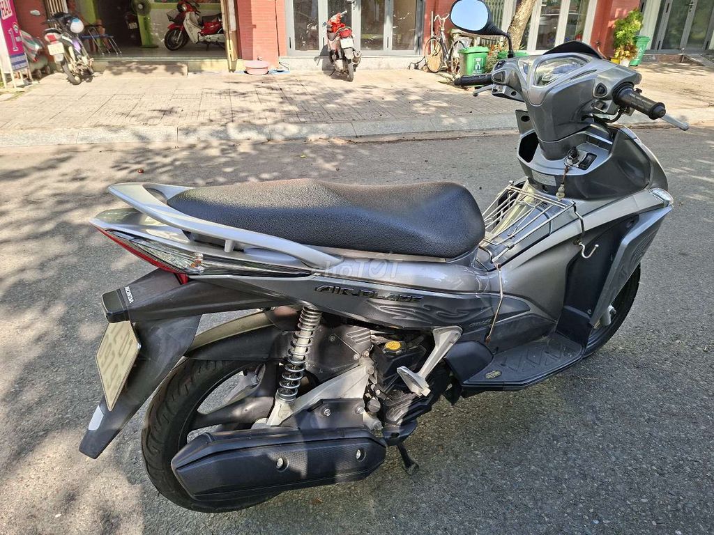 Honda Air Blade 2011 - ảnh 4