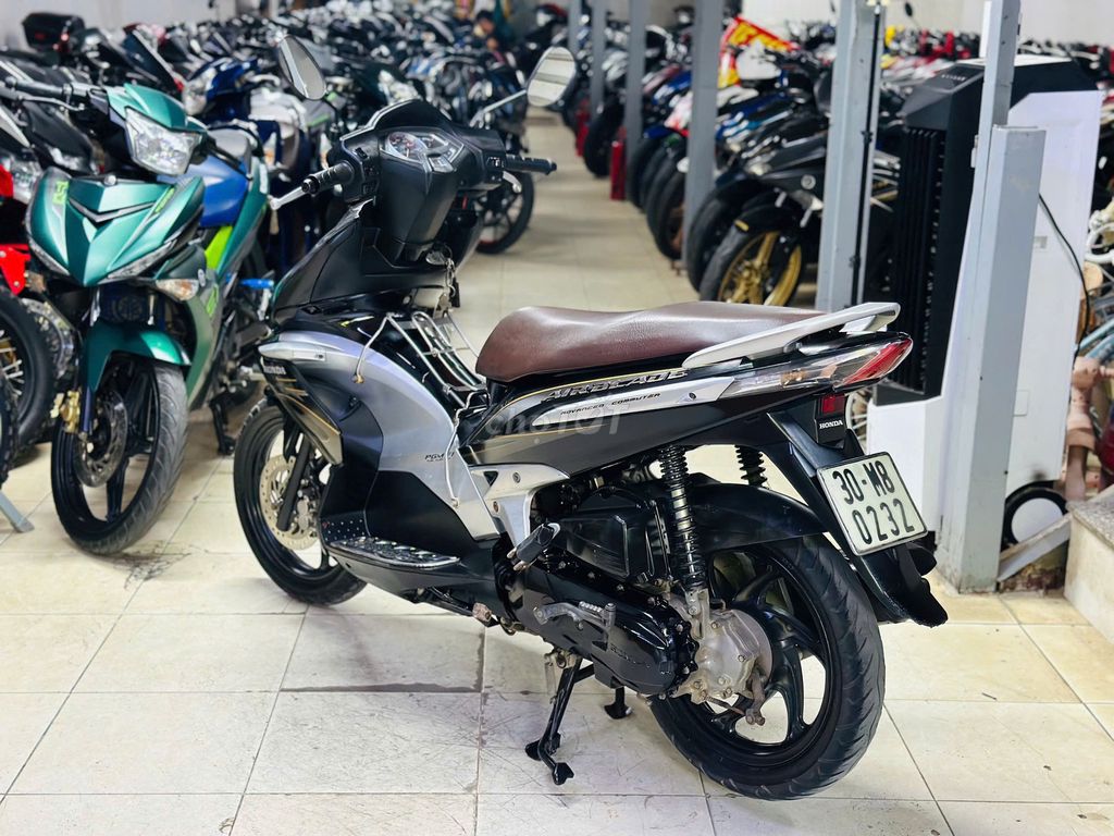 XE M 2010 - ảnh 5