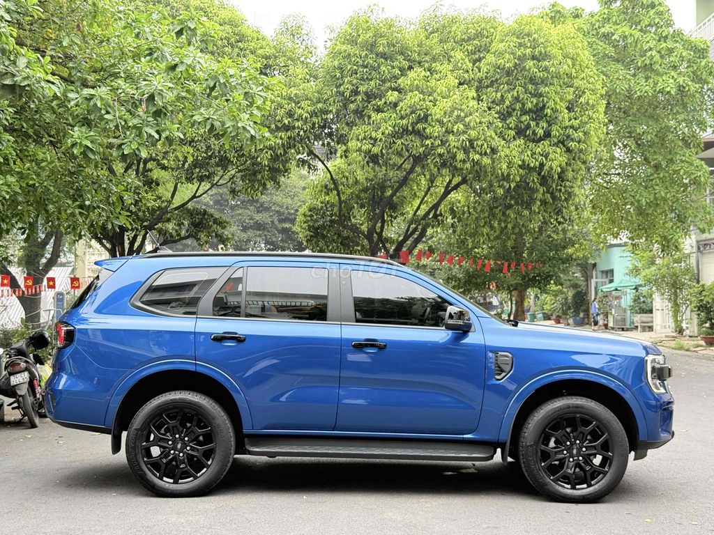 Ford Everest 2025 - ảnh 4