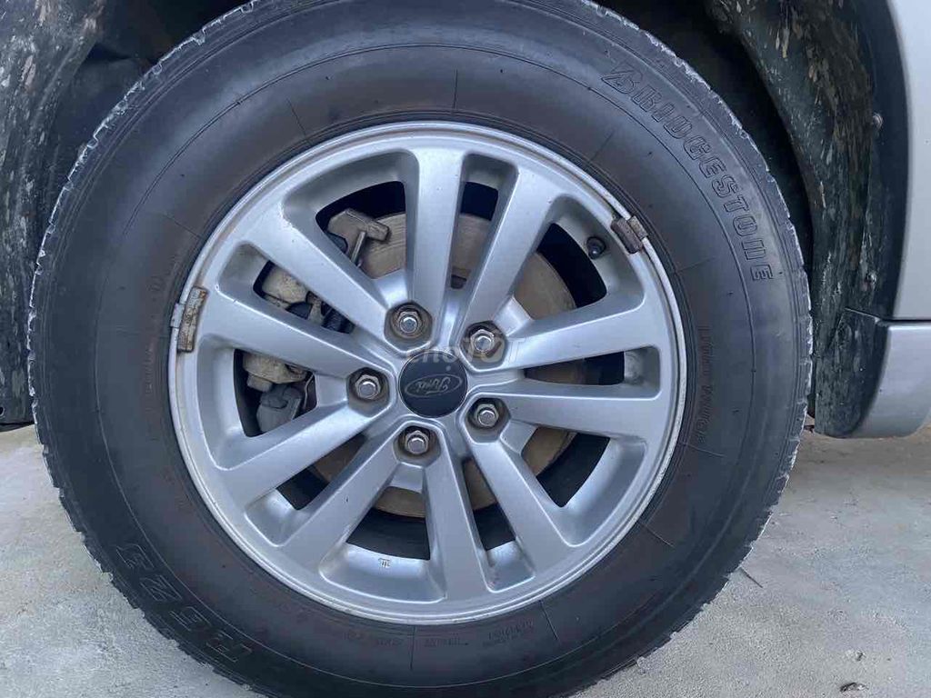 Ford Escape - ảnh 3